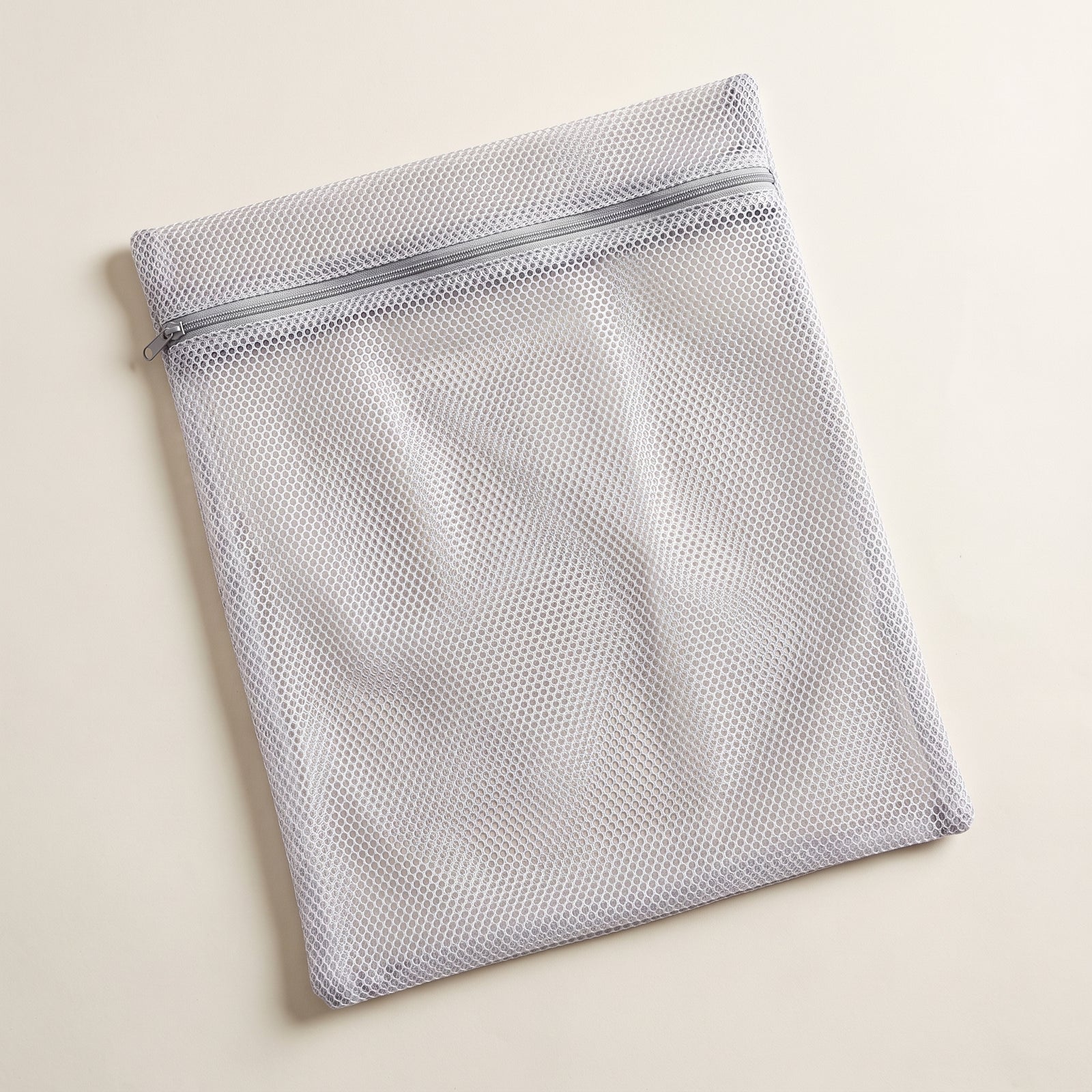 The Wash Bag - 40 x 50 cm zip mesh wash bag